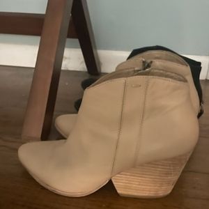 EILEEN FISCHER BOOTIES Size 10 Womens Well-Worn and Loved - SLIGHTLY vintage